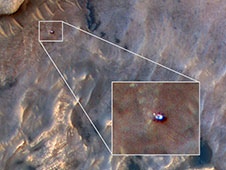 Photo of Mars Curiosity rover taken by MRO