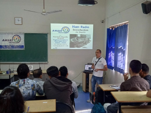 Rajesh Vagadia VU2EXP gives an introduction to Amateur Radio