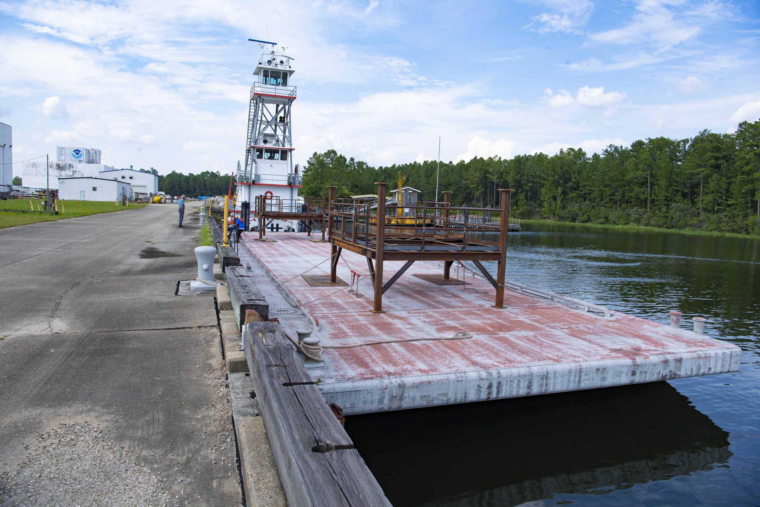 Crews at NASA’s Stennis Space Center receive delivery Sept. 26 of a pair of umbilical support structures for future testing of the new Exploration Upper Stage (EUS).