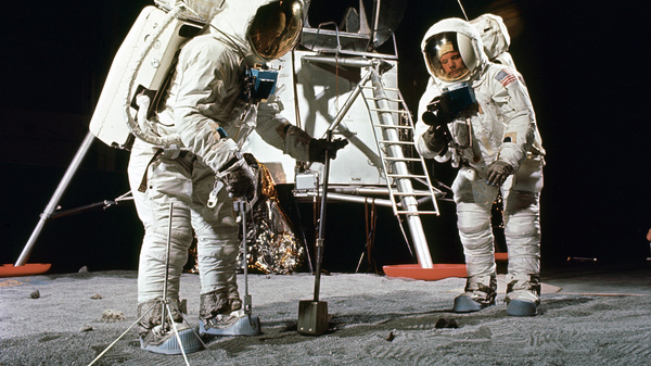 The astronauts of Apollo 11 train in various simulations.