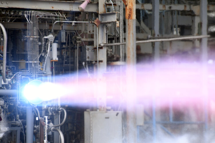 Hot firing of M10 thrust chamber for future Vega evolutions