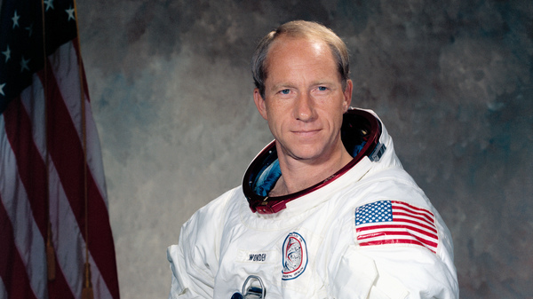 Astronaut Al Worden circled the moon during the Apollo 15 mission.